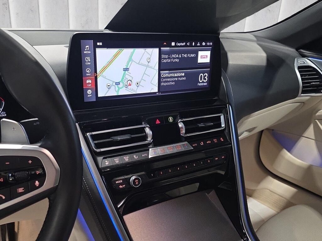 BMW Serie 8 Cabrio 840 d Mild Hybrid 48V Individual Composition Msport xDrive Steptronic