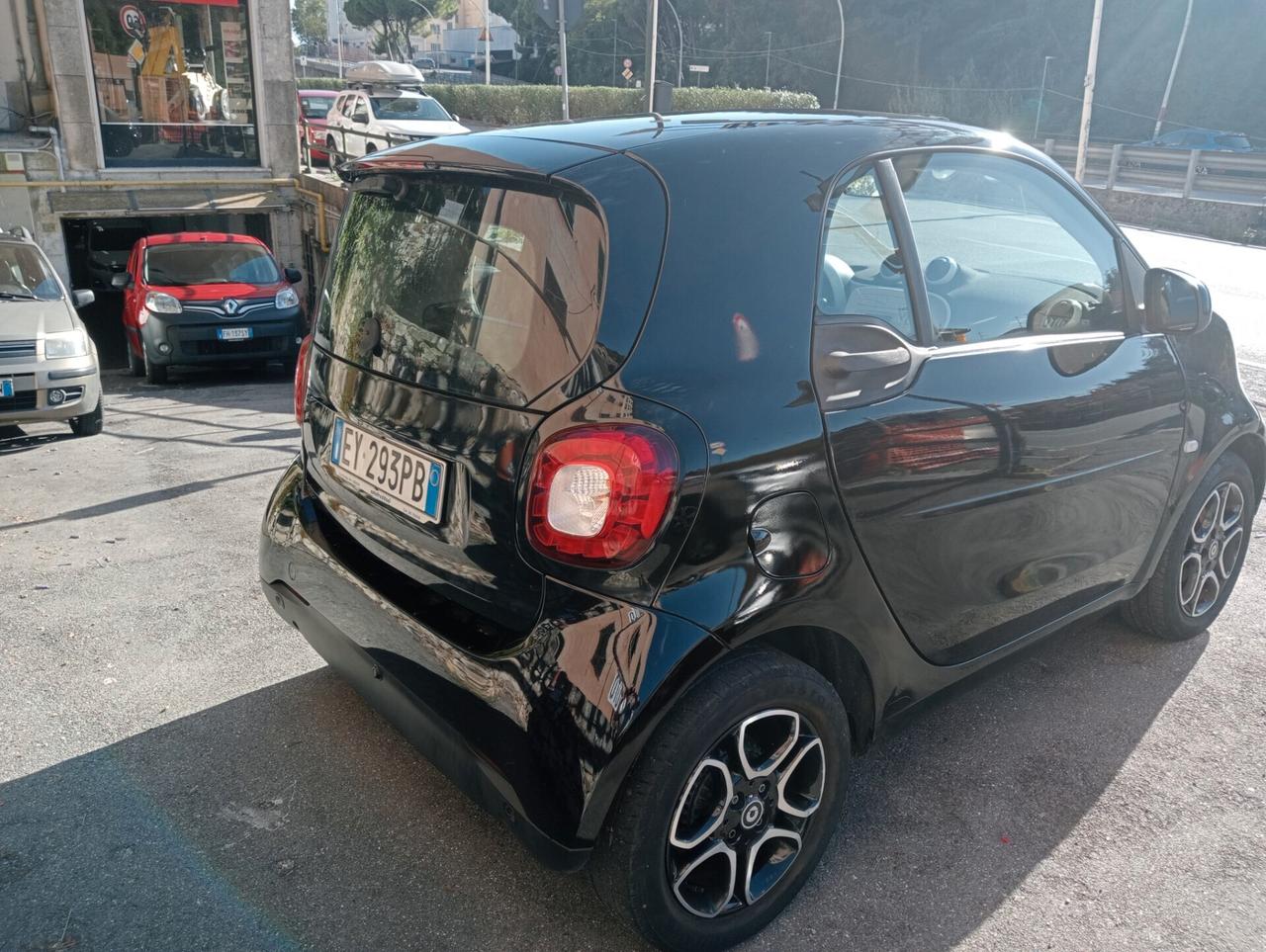 Smart ForTwo 1000 62 kW coupé passion cambio manuale