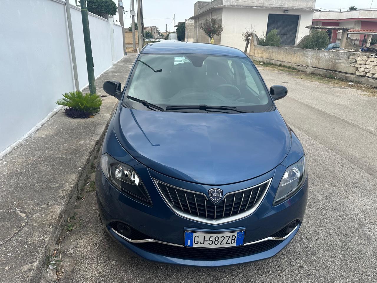 Lancia Ypsilon 1.0 firefly hybrid Silver s&s 70cv PROMO