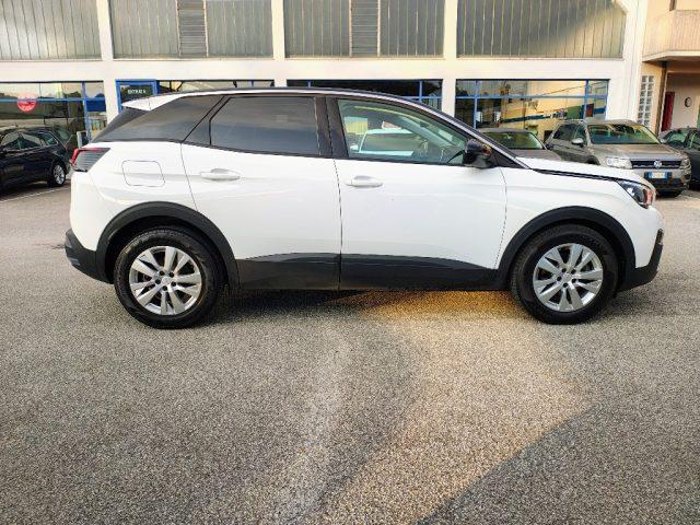 PEUGEOT 3008 BlueHDi 130 S&S Business