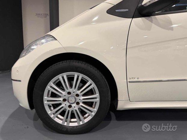 MERCEDES-BENZ A 180 BlueEFFICIENCY Style