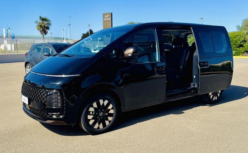 Hyundai Staria 1.6 HEV AT 2WD 7 posti Luxury