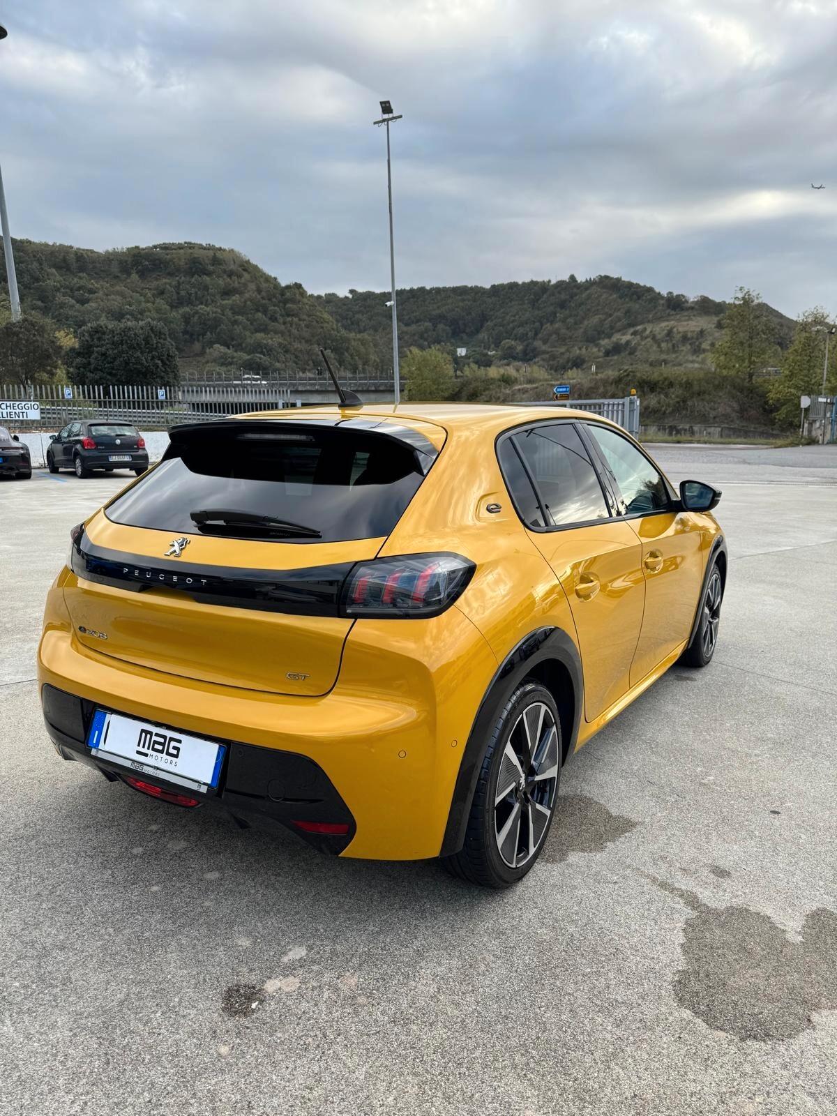 Peugeot 208 motore elettrico 136 CV 5 porte GT
