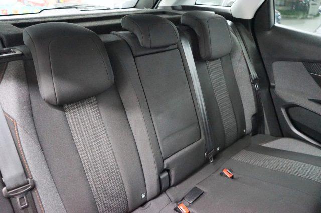 PEUGEOT 3008 BlueHDi 130 S&S Business