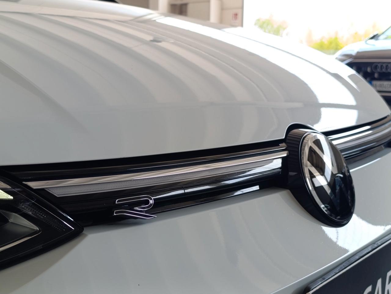 Volkswagen Golf 1.5 etsi evo R-Line 150cv dsg