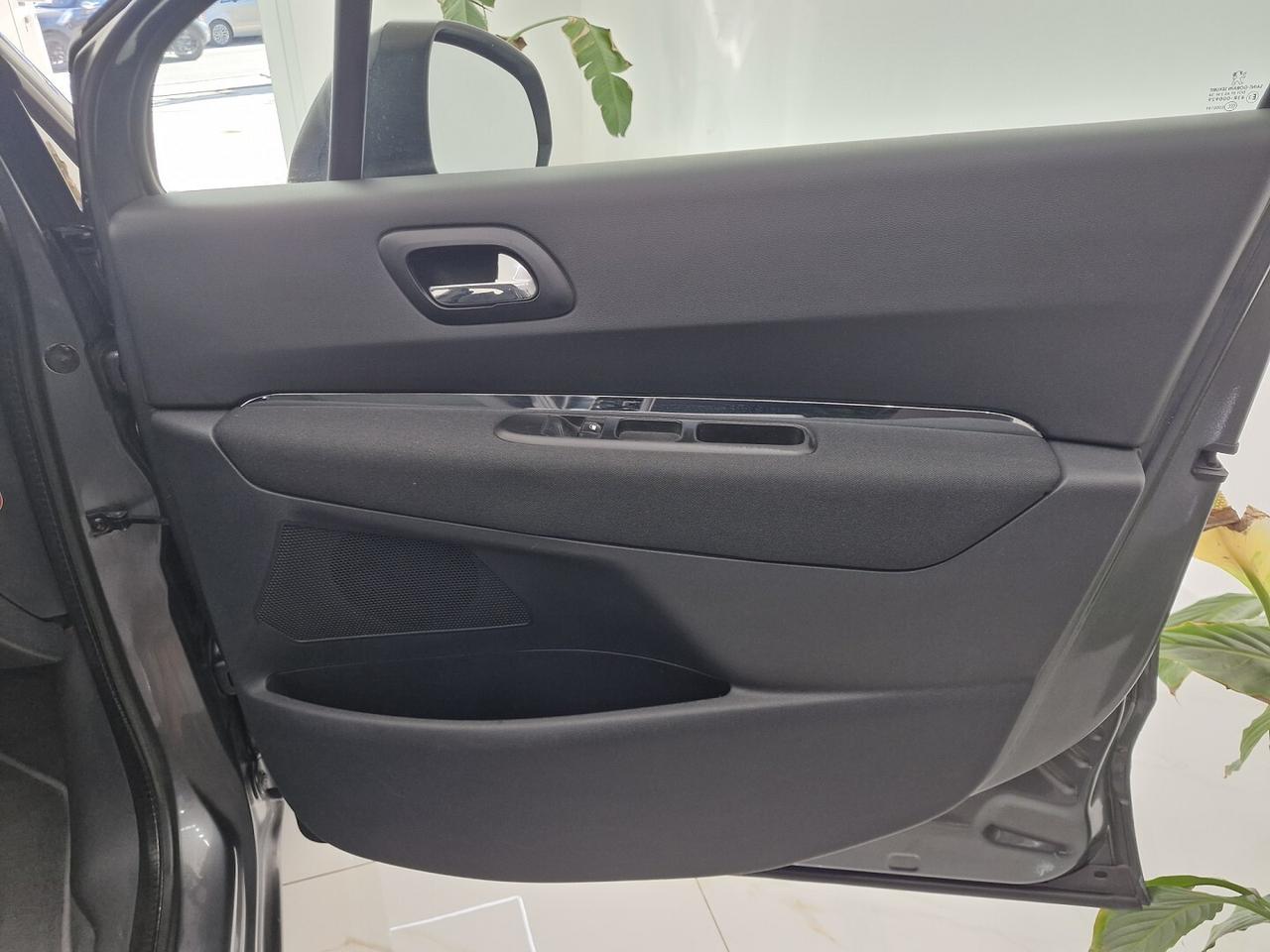 PEUGEOT 5008 2.0 DIESEL150CV 7 POSTI