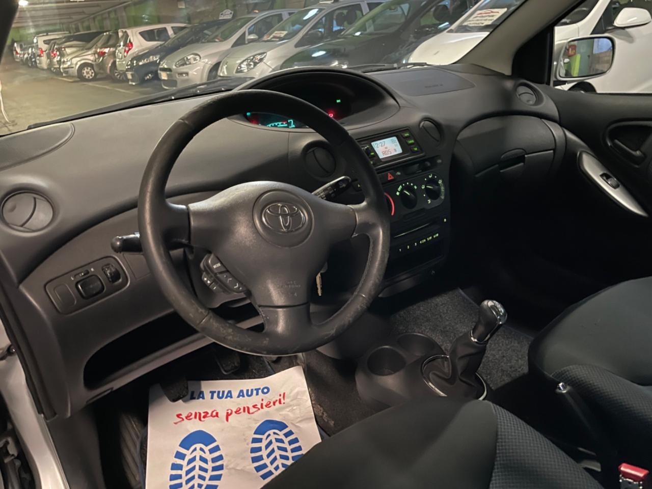 Toyota Yaris 1.0 Neopatentati Euro 4