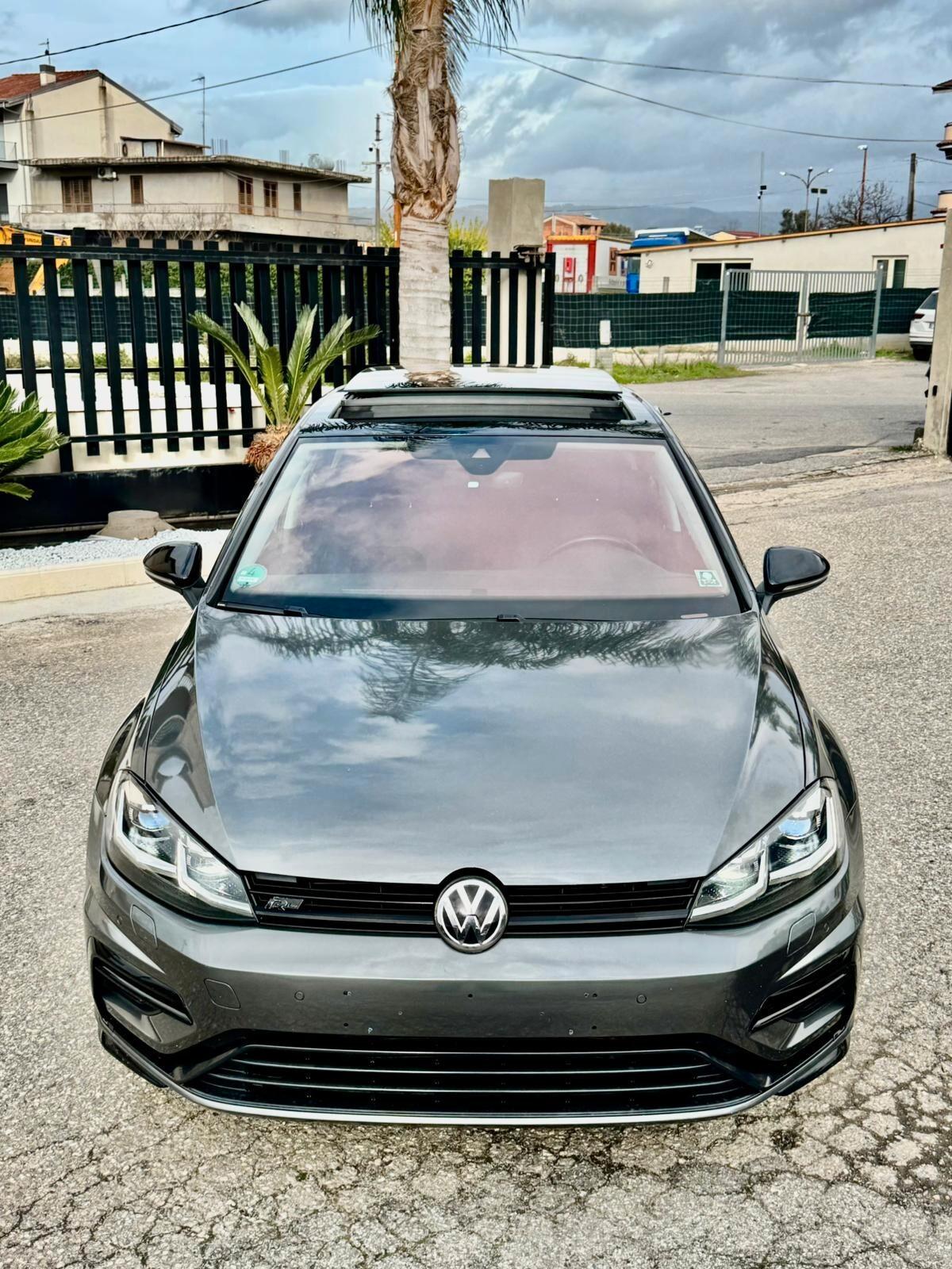 Volkswagen Golf 2.0 TDI DSG R line Executive BlueMotion Technology