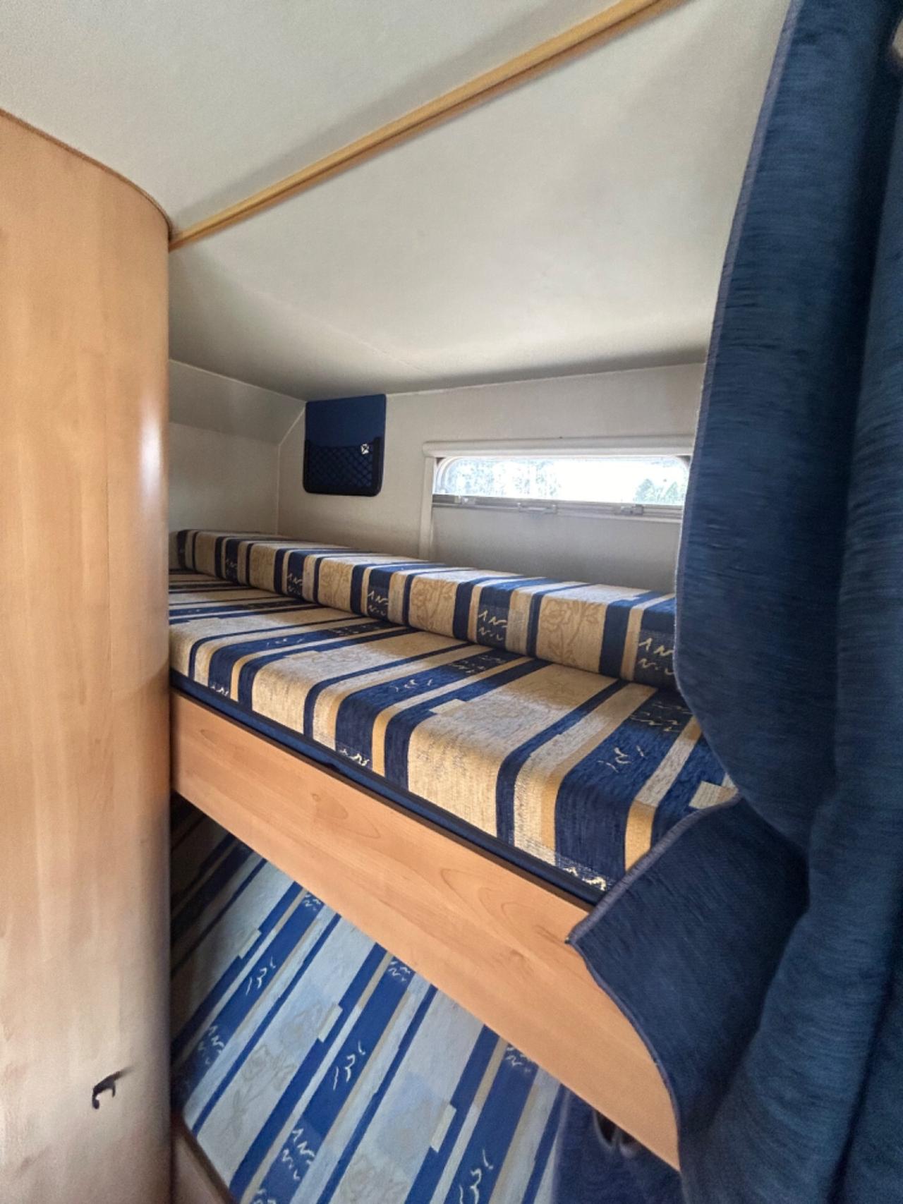 Camper mansardato 6 posti Mc louis