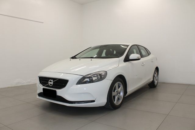 VOLVO V40 D2 1.6 Momentum