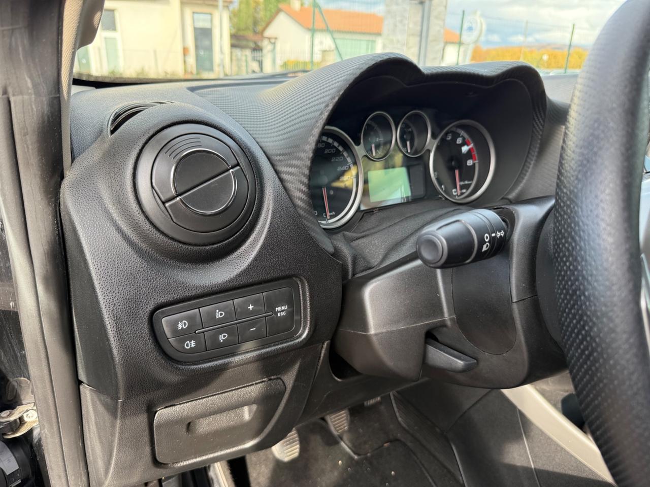 Alfa Romeo MiTo 1.4 Distinctive Sport Pack