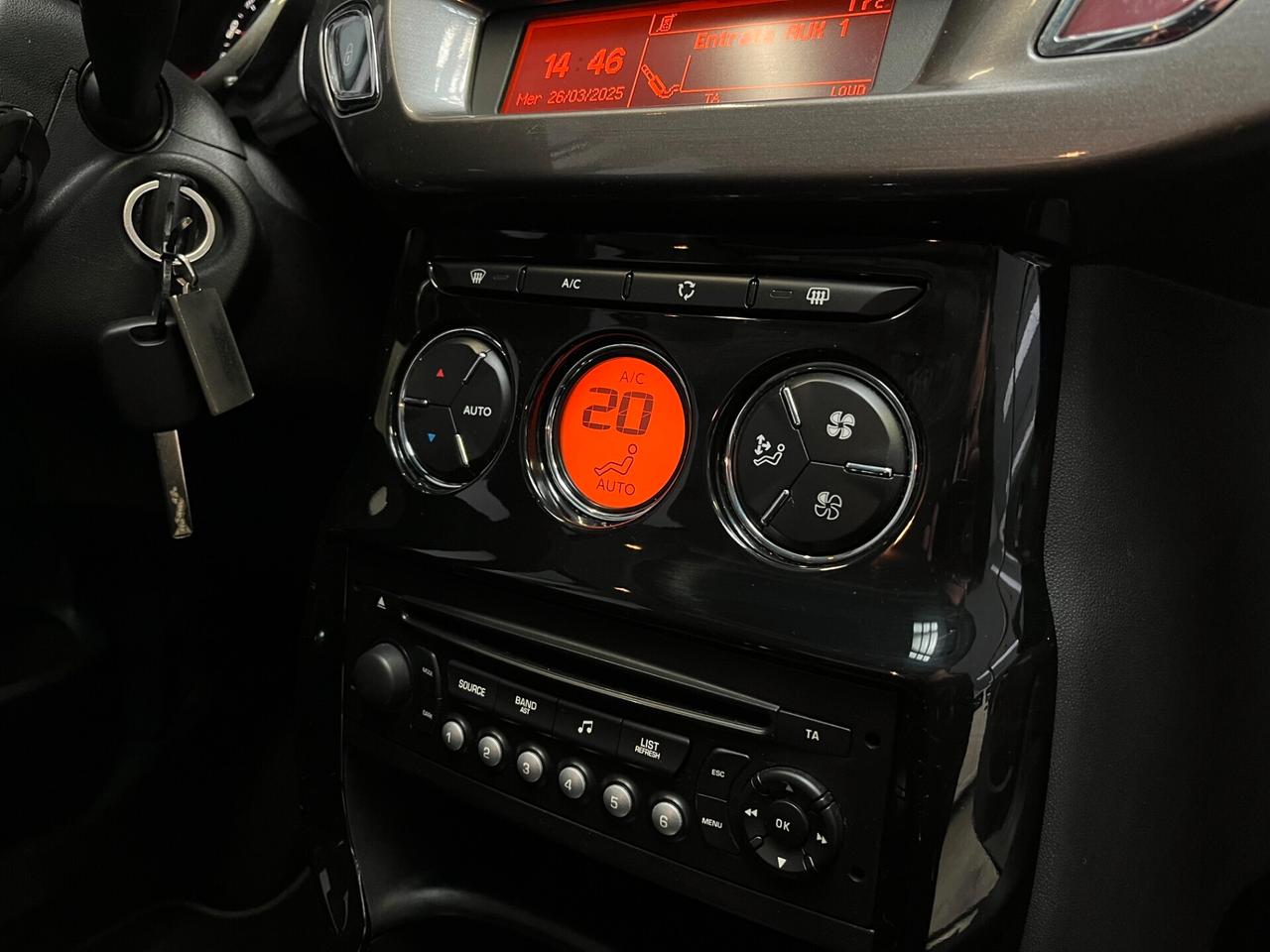 Citroen C3 1.4cc VTi 95cv -SOLO 66.000KM - EXCLUSIVE