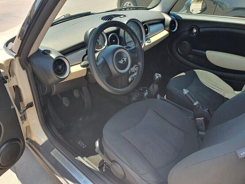 MINI Cooper D 1.6D 16V 110CV DPF PER NEOPATENTATI