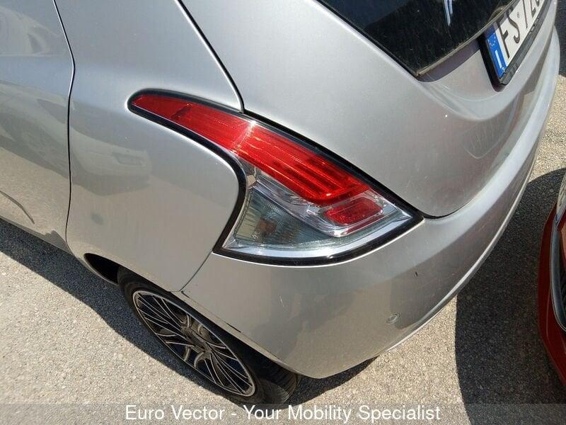 Lancia Ypsilon 1.2 69 CV 5 porte GPL Ecochic Gold