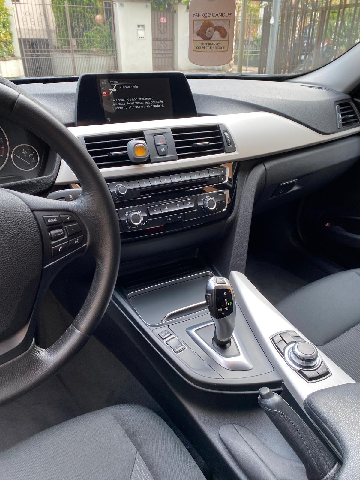 Bmw 318 Bmw 318, euro 6C, anno 2016, cambio automatico