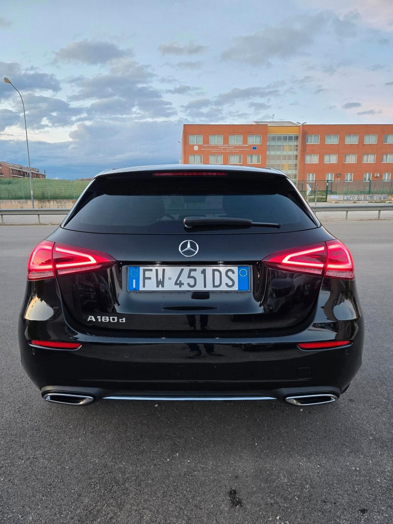 Mercedes-benz A 180 A 180 d Automatic Premium