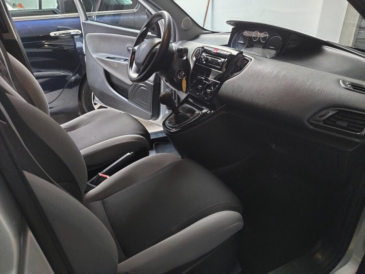 Lancia Ypsilon 1.2 69 CV 5 porte GPL Ecochic Elefantino
