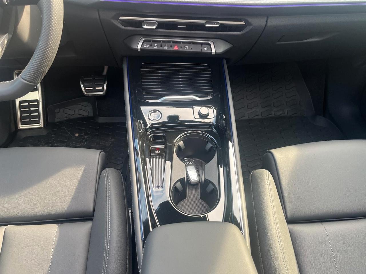 Audi Q3 35 TDI SPORTBACK S tronic line edition 2.0 TDI 150 CV TETTO KM0 2026