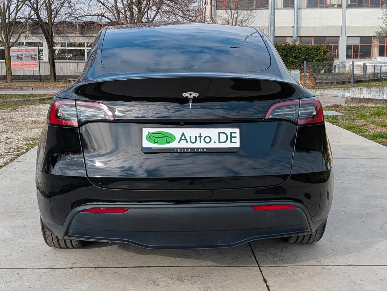 Tesla Model Y RWD - 2024