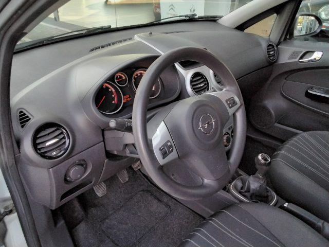 OPEL Corsa 1.2 5 porte Cosmo