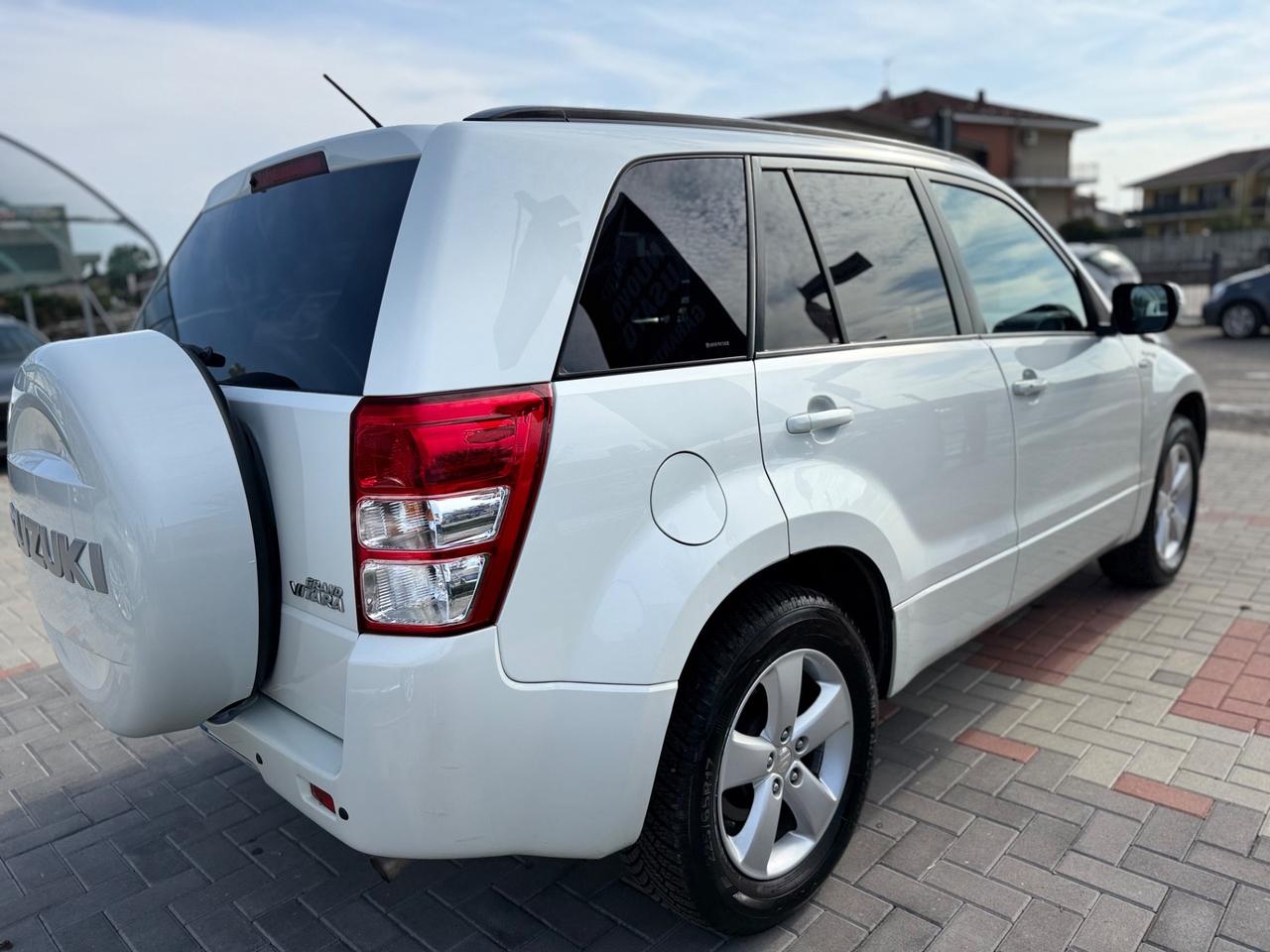 Suzuki Grand Vitara 1.9 DDiS 5P *4x4 PERLATO