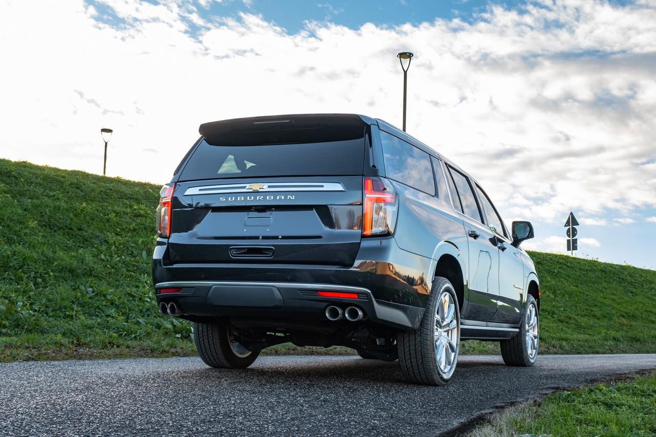 Chevrolet Suburban 6.2L V8 4X4 HIGH COUNTRY 2025