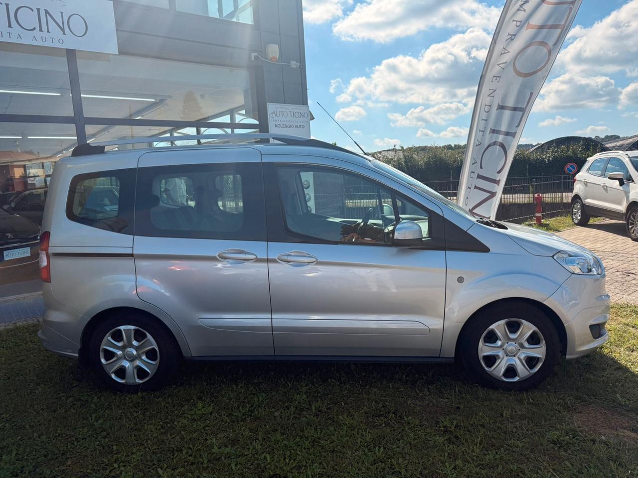 Ford Tourneo Courier 1.5 TDCI 75 CV Titanium