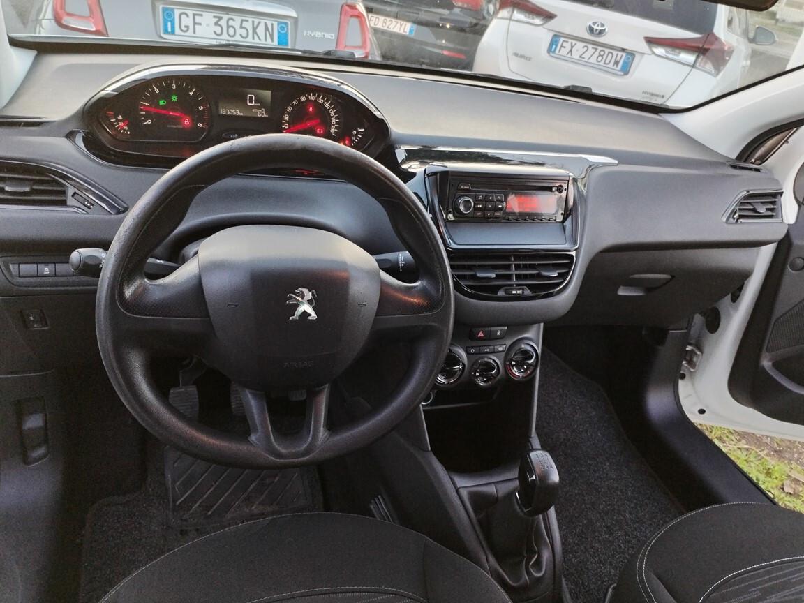 Peugeot 208 1.4 HDi 68 CV 5p Van 137000km 2015