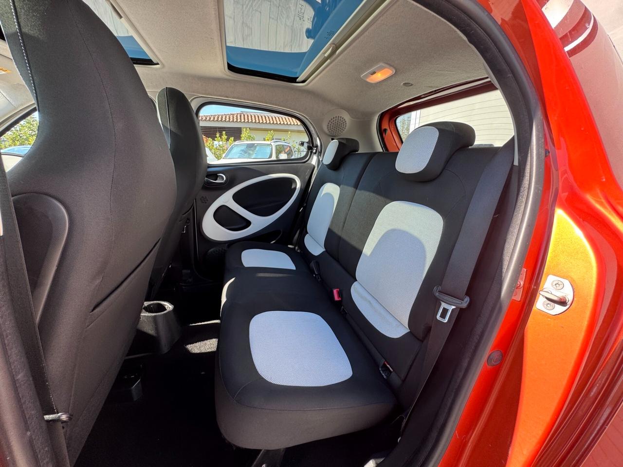 Smart ForFour 70 1.0 Passion - DOPPIO TETTO - NAVIGATORE - SENSORI - NEOPAT -
