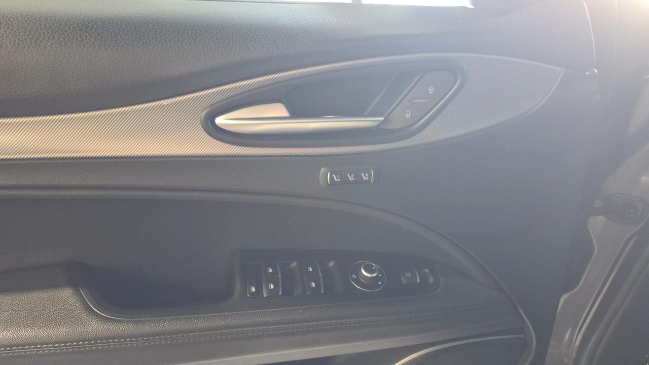 Alfa Romeo Stelvio 2.2 Turbodiesel 210 CV AT8 Q4 Veloce Tì