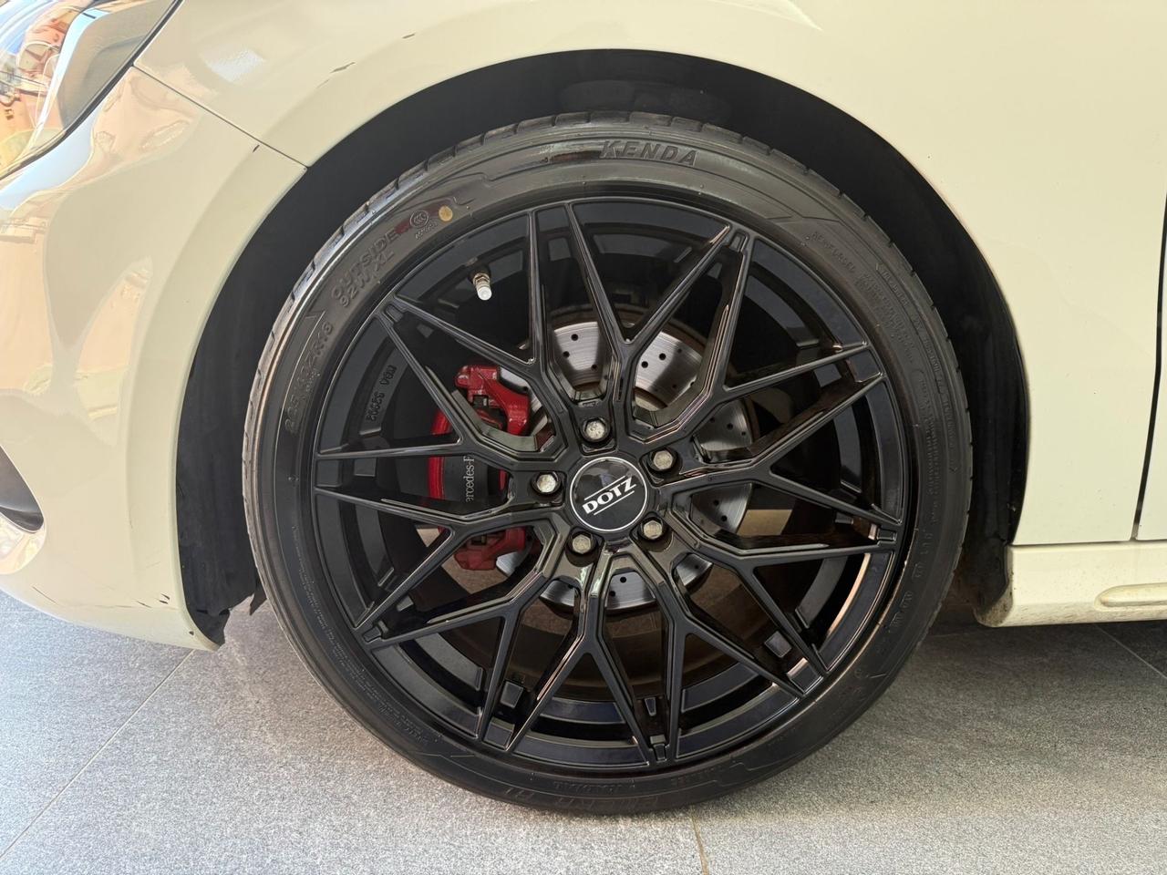 Mercedes-benz A 180d Premium