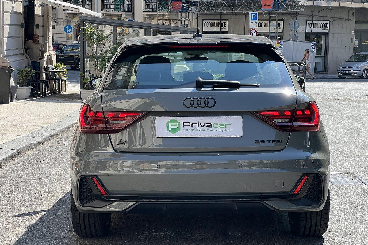 AUDI A1 SPB 25 TFSI Identity Black