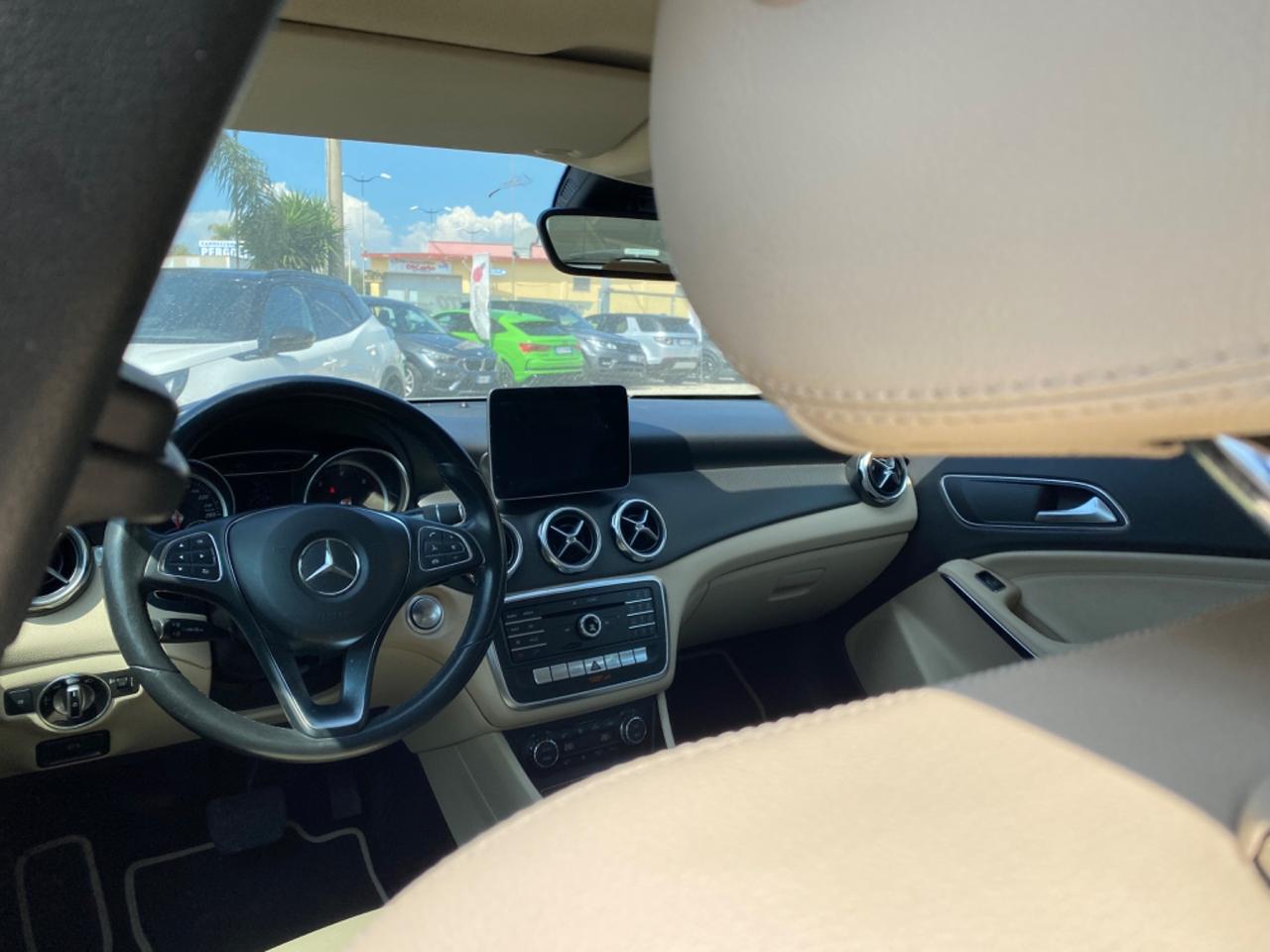 Mercedes-benz GLA 220 d Premium
