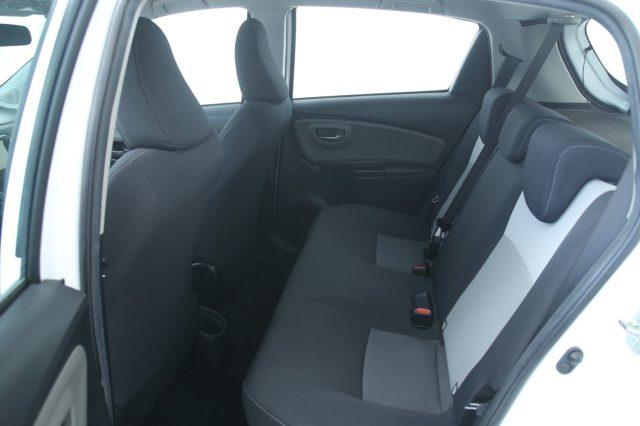 TOYOTA Yaris 1.0 5 porte Business / Neopatentati
