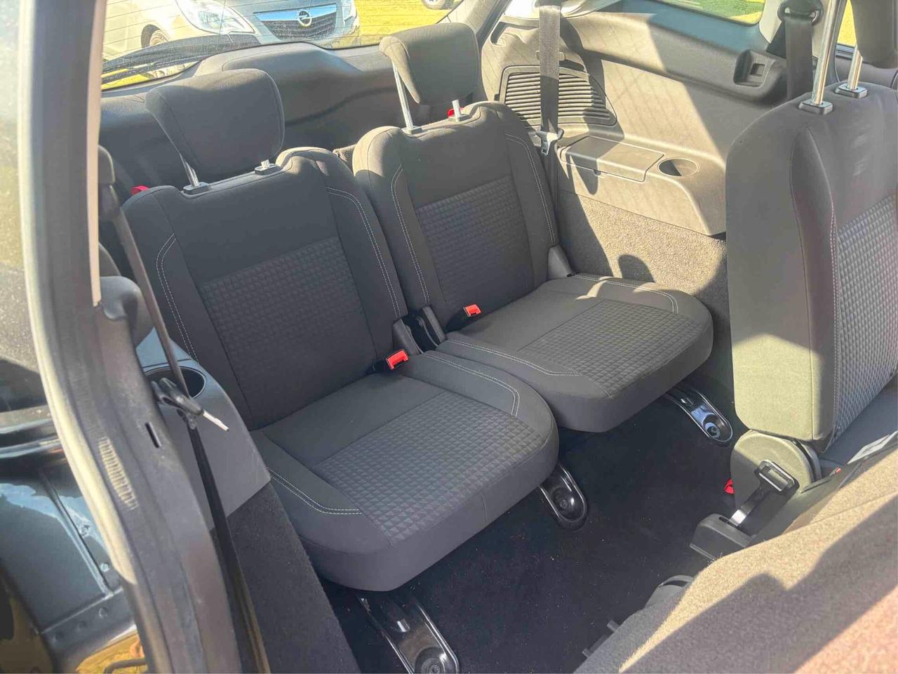 Ford C-Max Grand 7 POSTI 1.5 TDCi 120CV Start&Stop Business