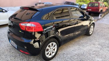 Kia Rio 1.1 CRDi WGT 5p. LX