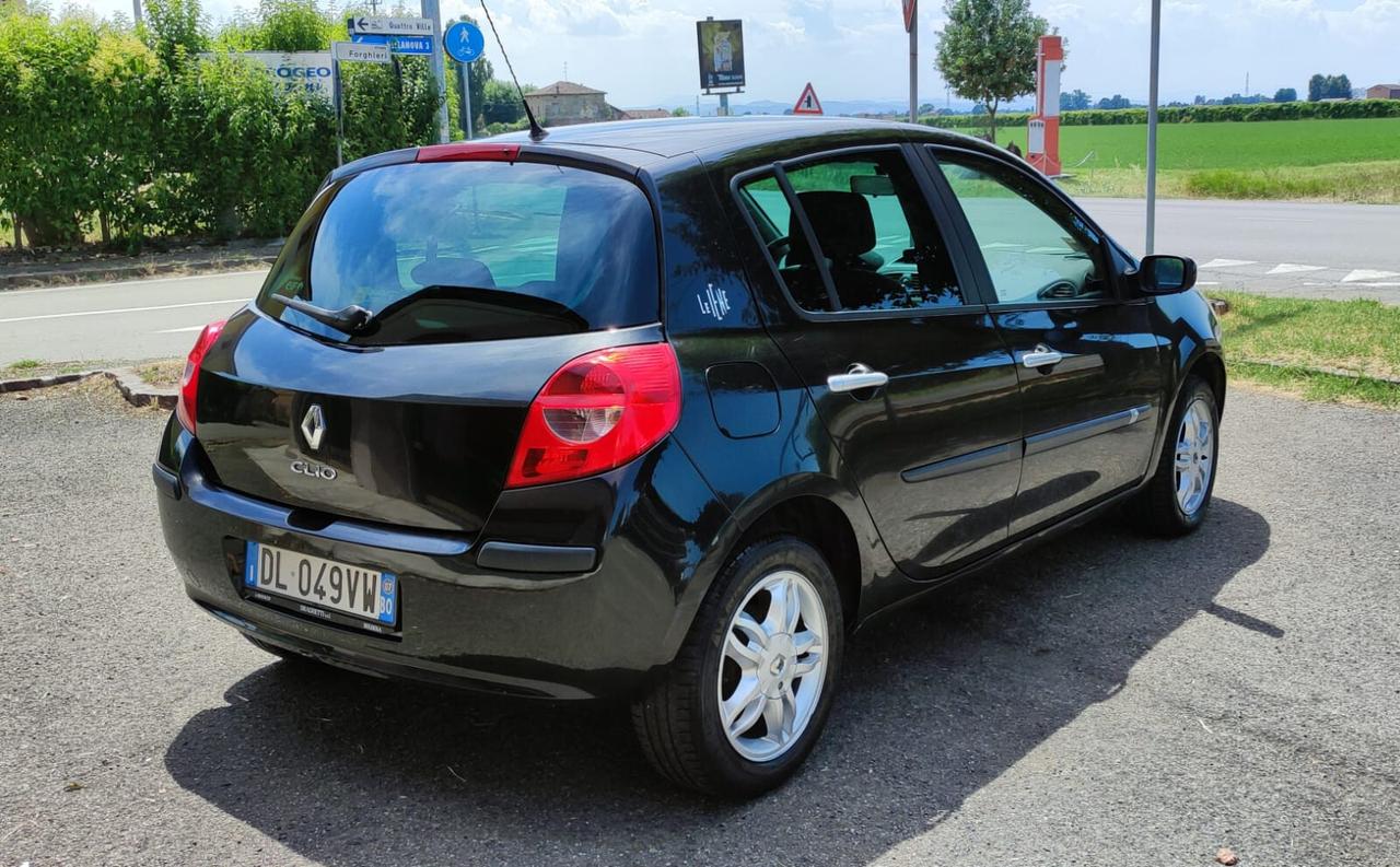Renault Clio 1.2 16V 5 porte Le Iene