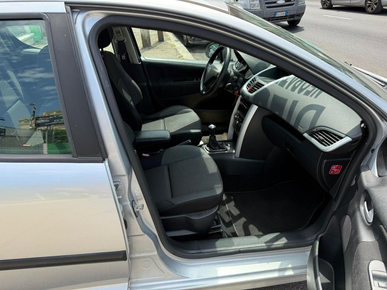 Peugeot 207 Plus 1.4 HDi 70CV 5 porte