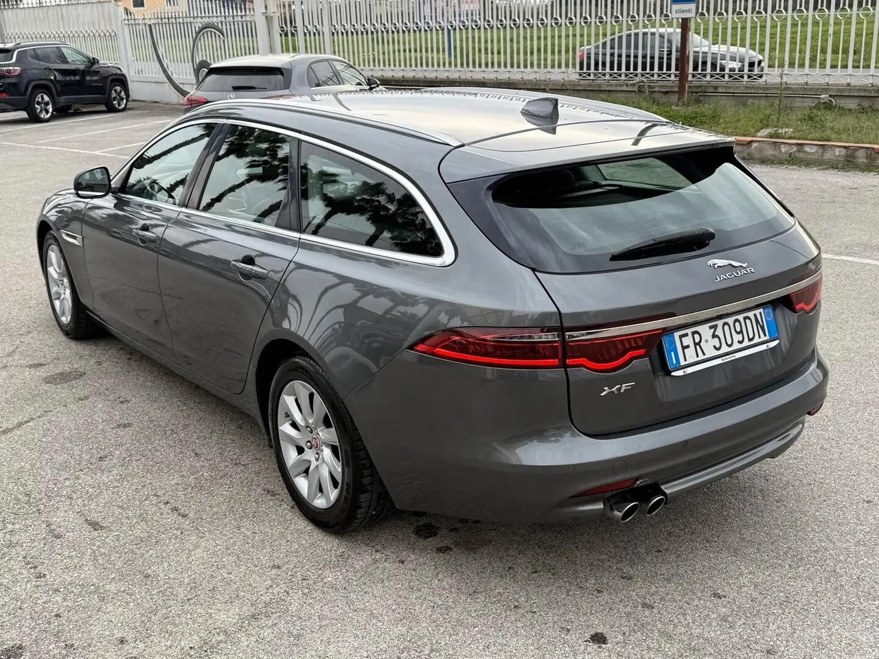 Jaguar XF Sportbrake 2.0 D 180 CV aut. Prestige