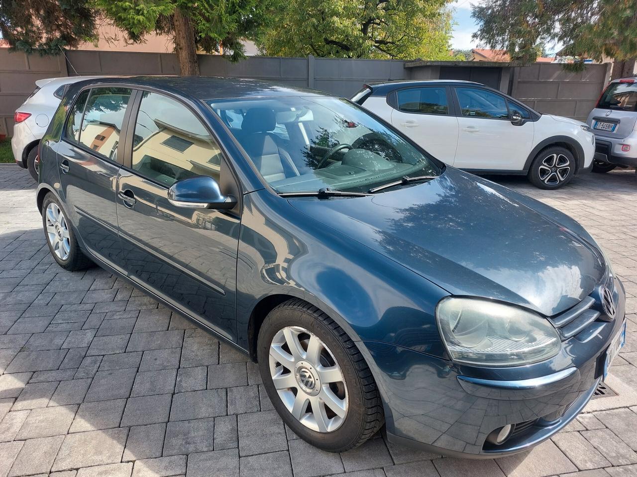 Volkswagen Golf 1.6 16V FSI 5p. Sportline