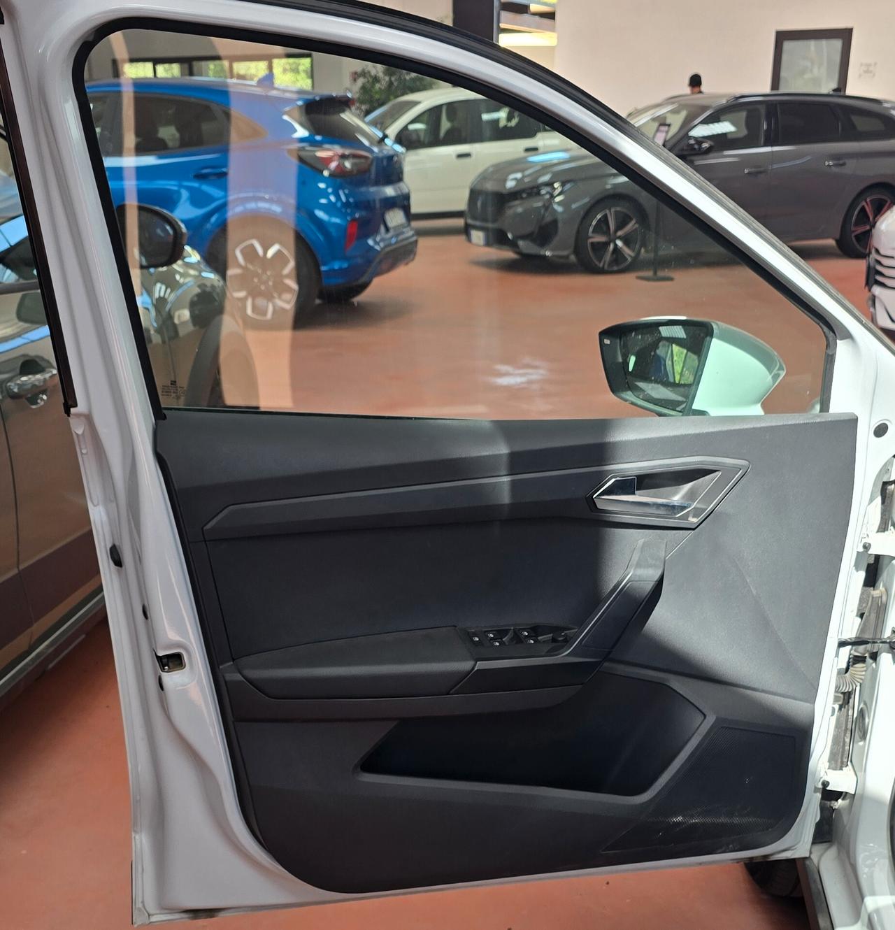 Seat Arona 1.0 EcoTSI 95 CV (70 kW) Style – Il Urban SUV Dinamico e Tecnologico
