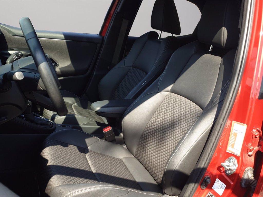 TOYOTA Yaris 1.5h lounge del 2022