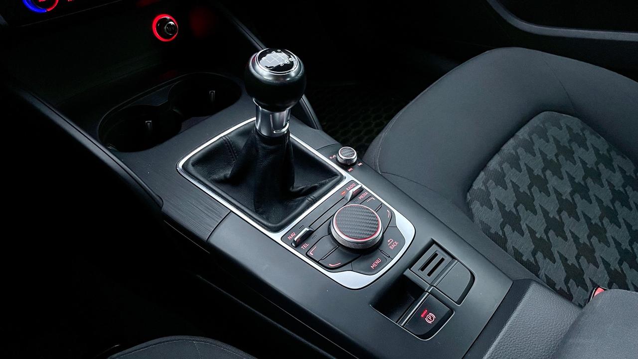 AUDI A3 SPB 1.6 ULTRA ATTRACTION TDI 110CV - FULL LED, NEOPATENTATI