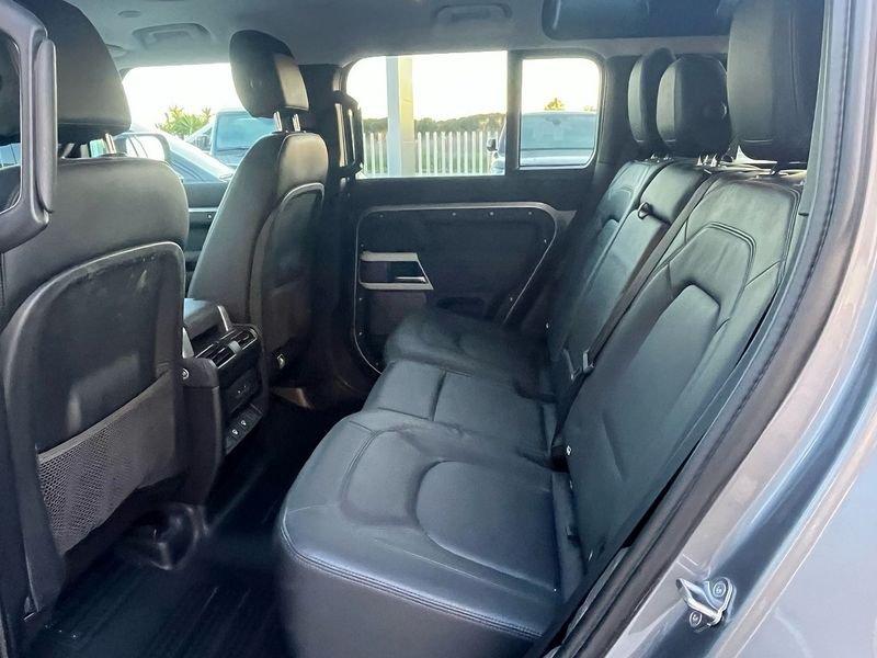 Land Rover Defender 110 3.0 I6 MHEV SE AWD Auto