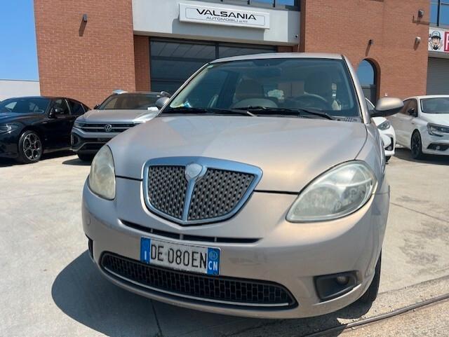Lancia Ypsilon 1.2 Argento