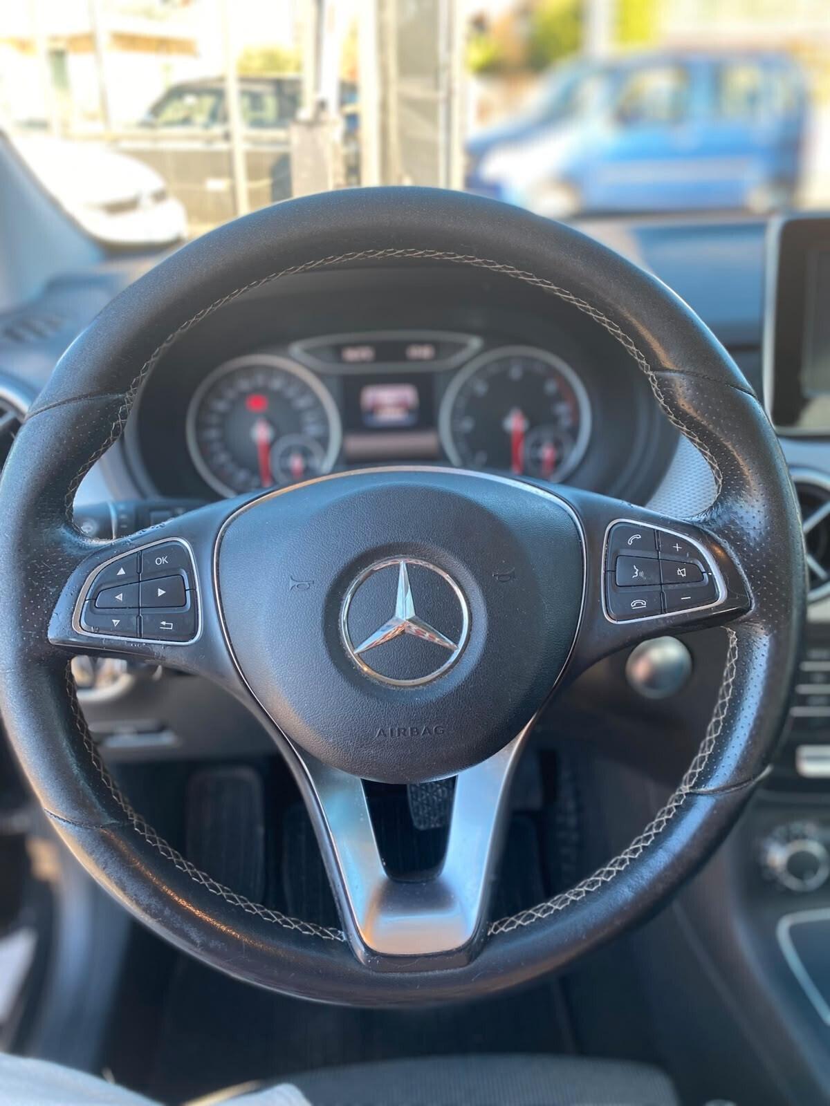 Mercedes-benz B 180 d Premium