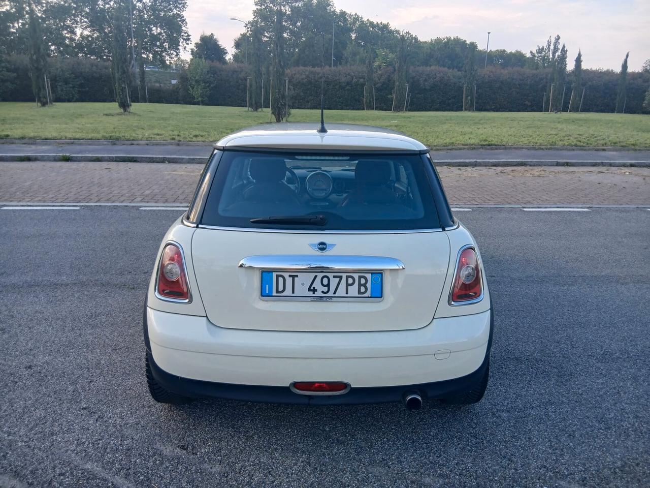 Mini 1.4 16V One Chili