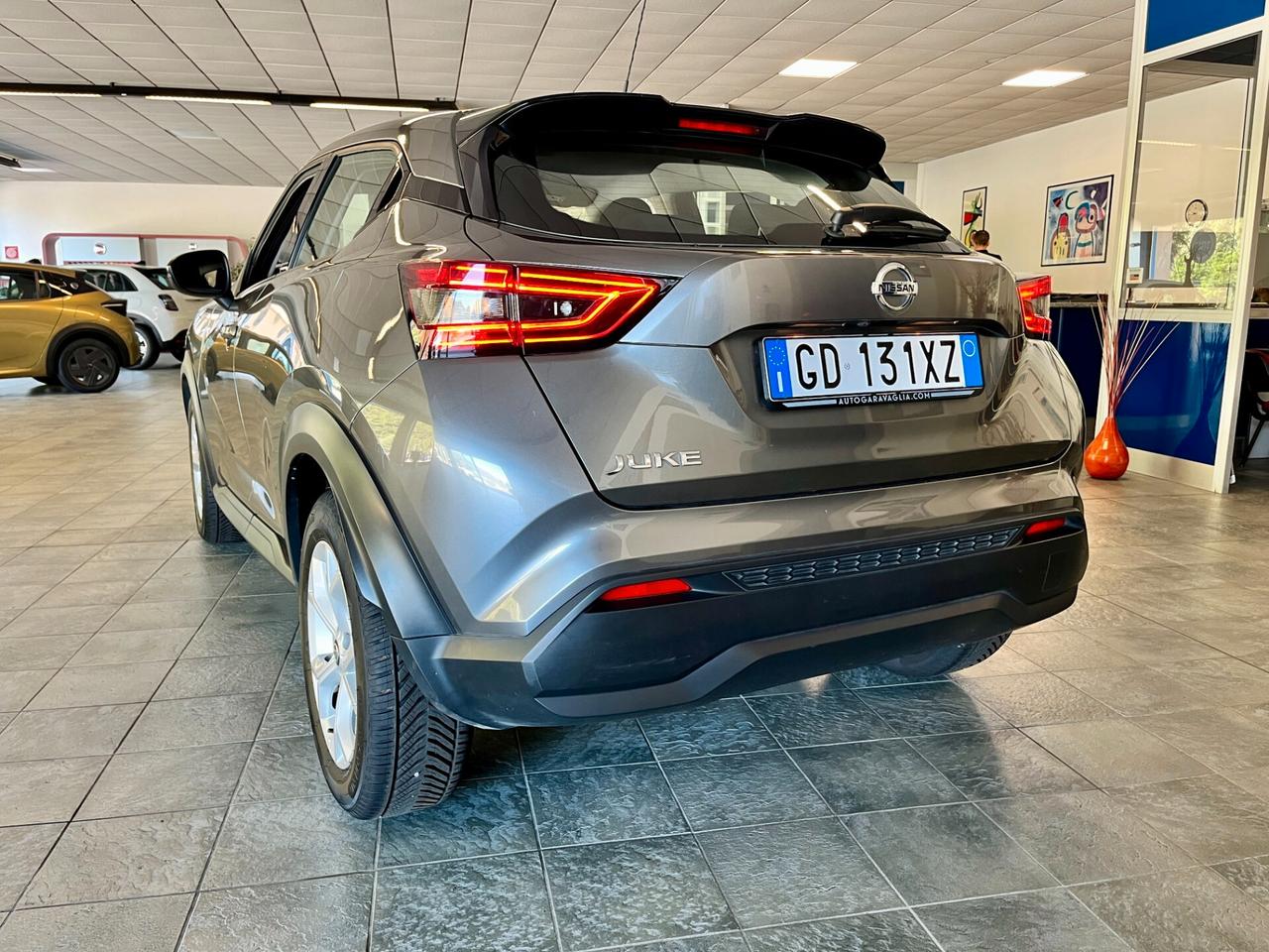 Nissan Juke 1.0 DIG-T 114 CV CAMBIO AUTOMATICO Business