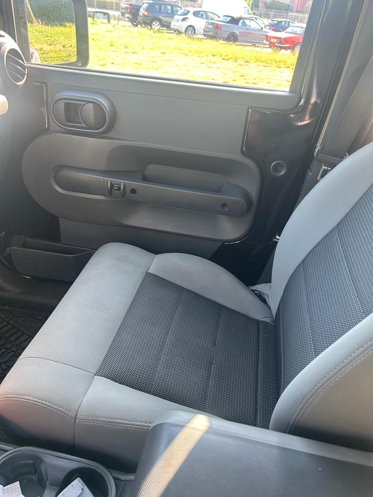 Jeep Wrangler 2.8 CRD DPF Sport Auto