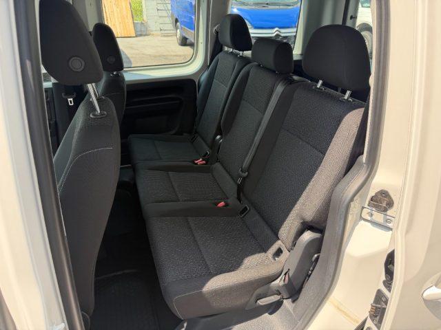 VOLKSWAGEN Caddy 5 POSTI VETTURA - KM 25.000 - NO OBBLIGO FINANZIAM